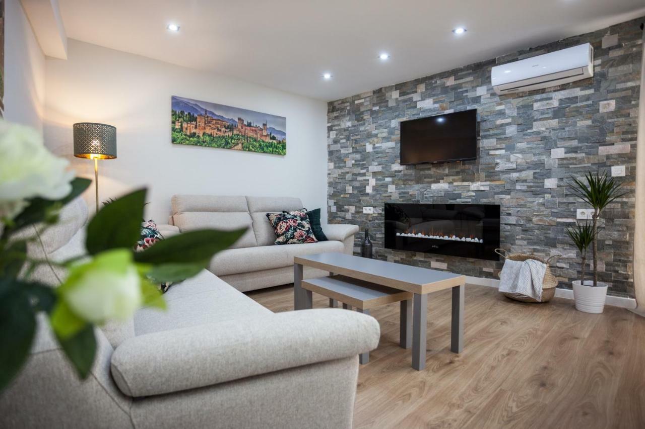 Apartamentos Reina Isabel Granada Dış mekan fotoğraf